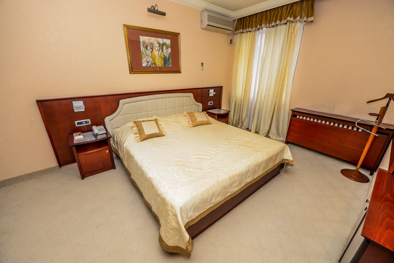 Hotel Park Novi Sad Exterior photo